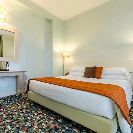 Hotell Ovidius 4*